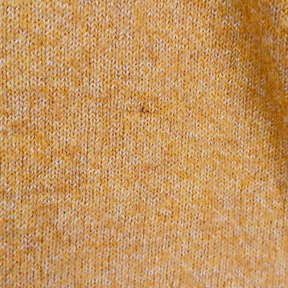 Yellow sweater - Picture 5 of 7